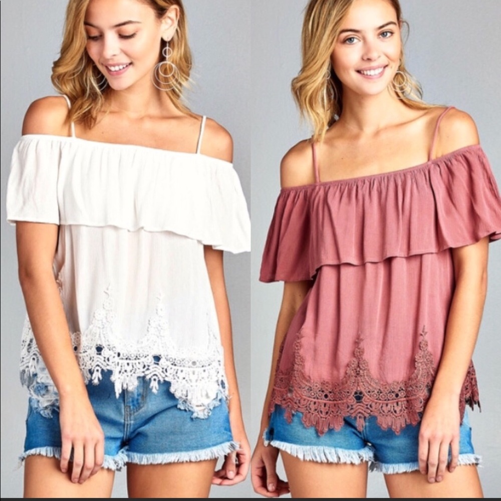 HP🎉🎉 Open Shoulder Lace Crinkle Top